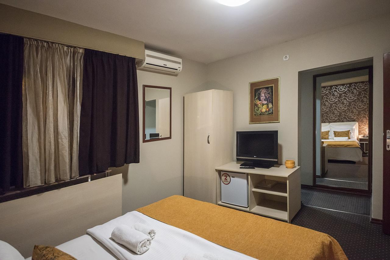Hotel Bell Leskovac  Ngoại thất bức ảnh