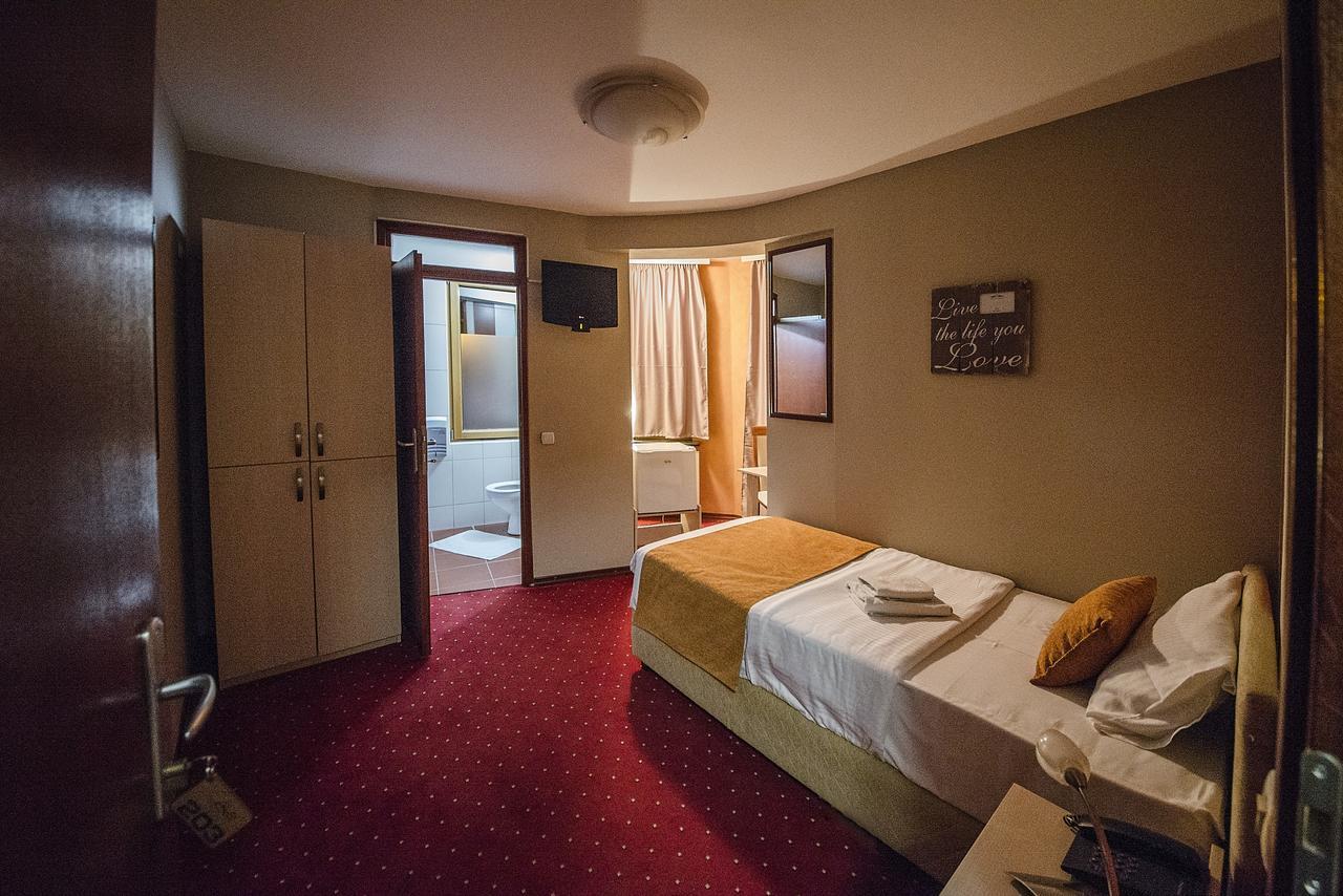 Hotel Bell Leskovac  Ngoại thất bức ảnh