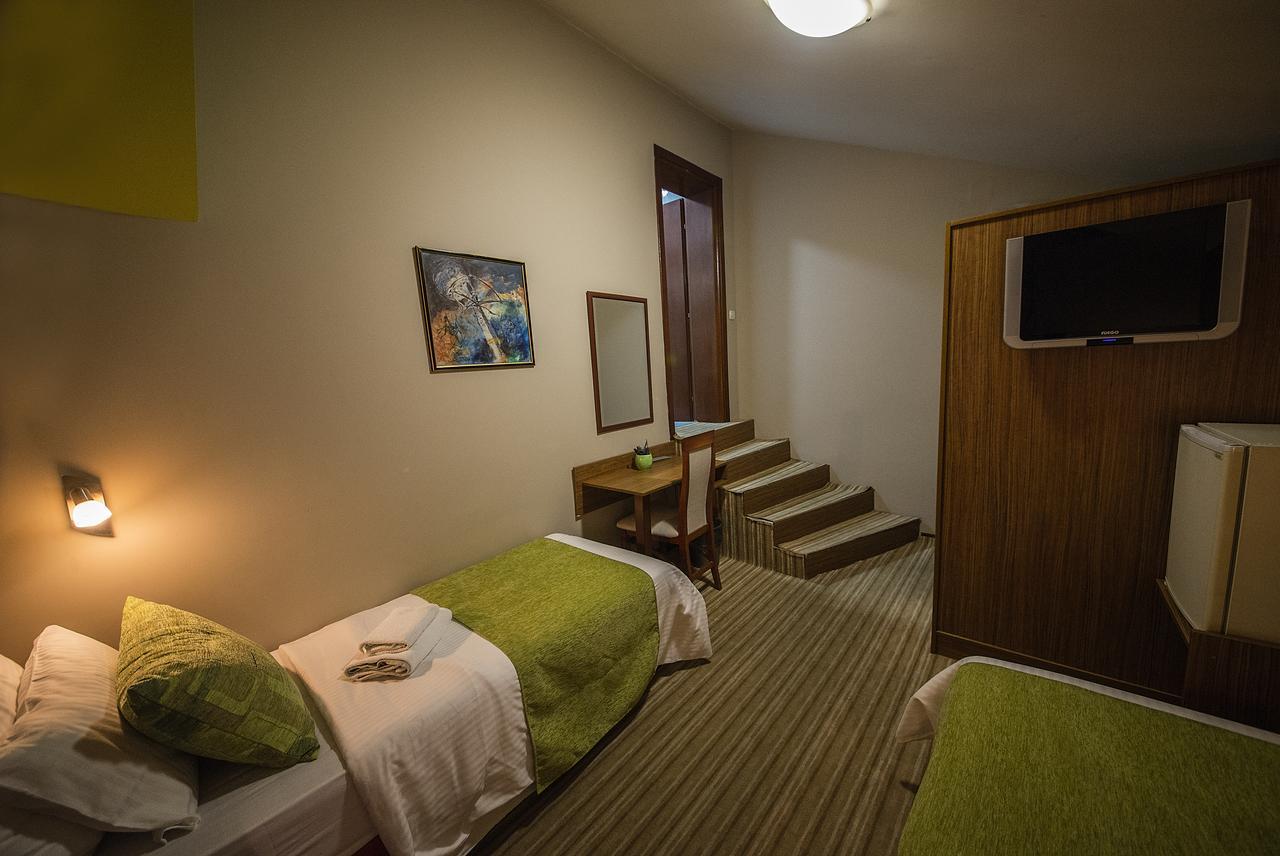 Hotel Bell Leskovac  Ngoại thất bức ảnh