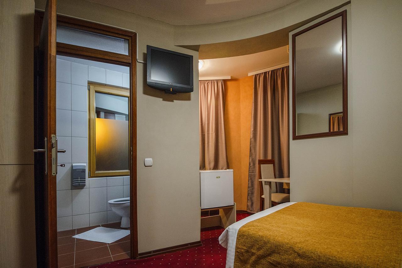 Hotel Bell Leskovac  Ngoại thất bức ảnh