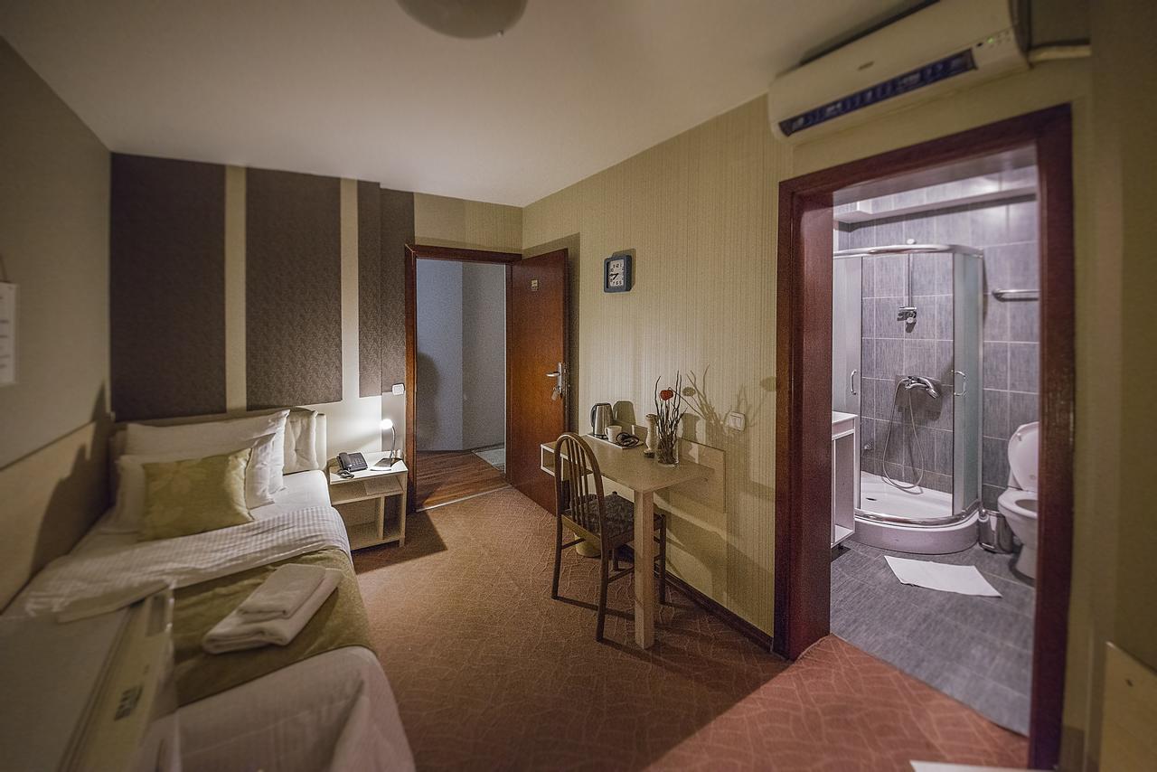 Hotel Bell Leskovac  Ngoại thất bức ảnh