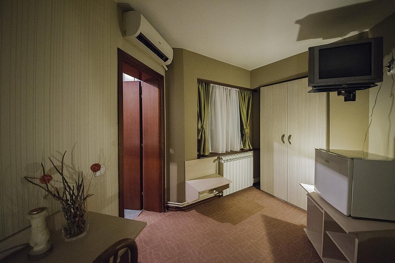 Hotel Bell Leskovac  Ngoại thất bức ảnh