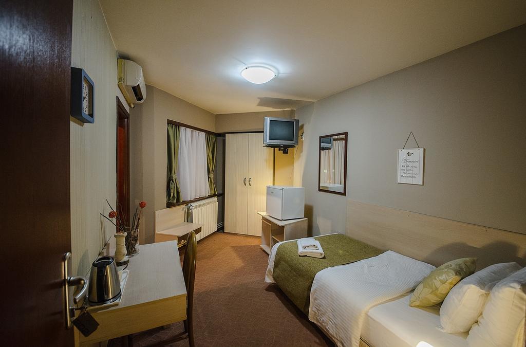 Hotel Bell Leskovac  Ngoại thất bức ảnh