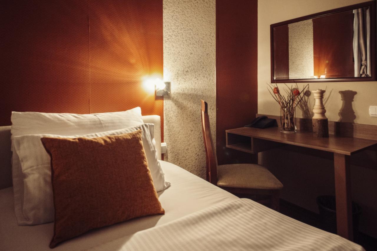 Hotel Bell Leskovac  Ngoại thất bức ảnh