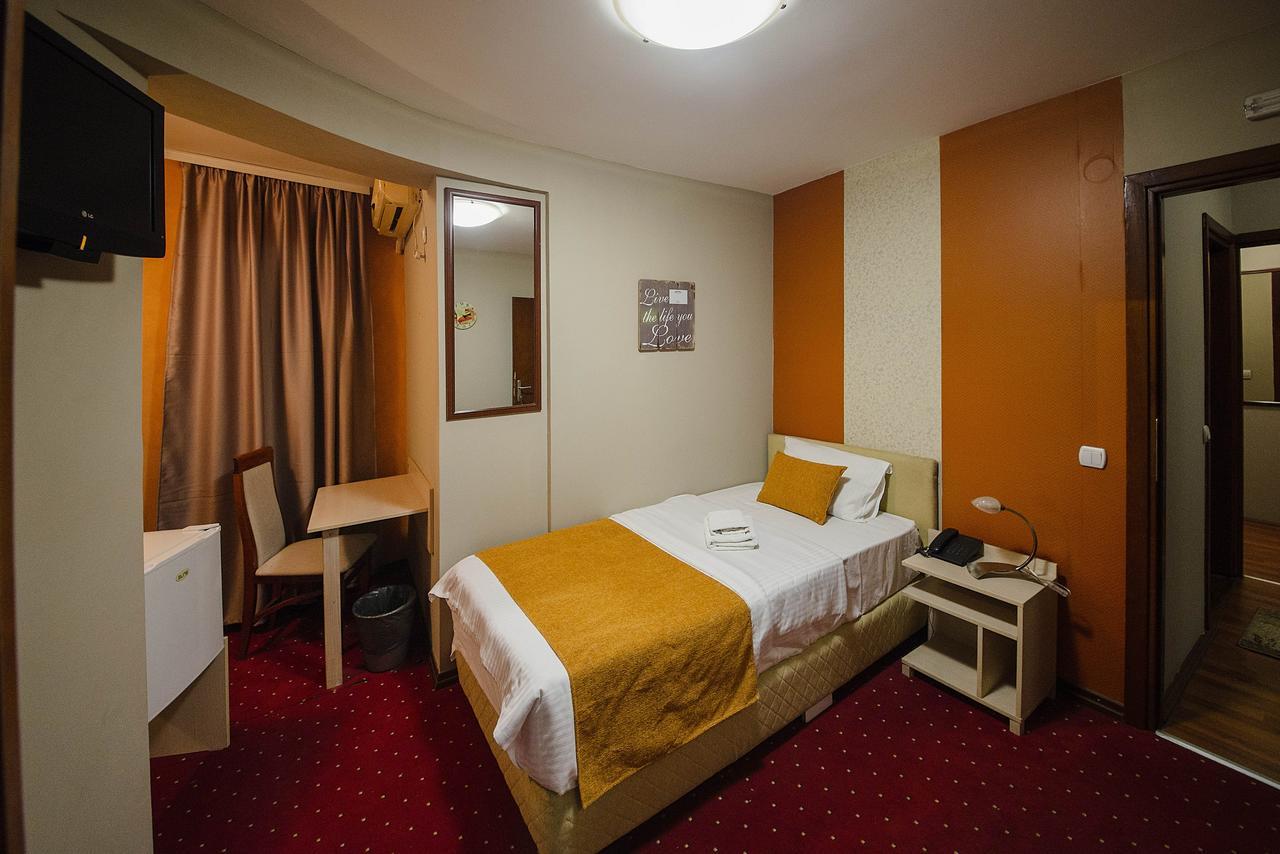 Hotel Bell Leskovac  Ngoại thất bức ảnh